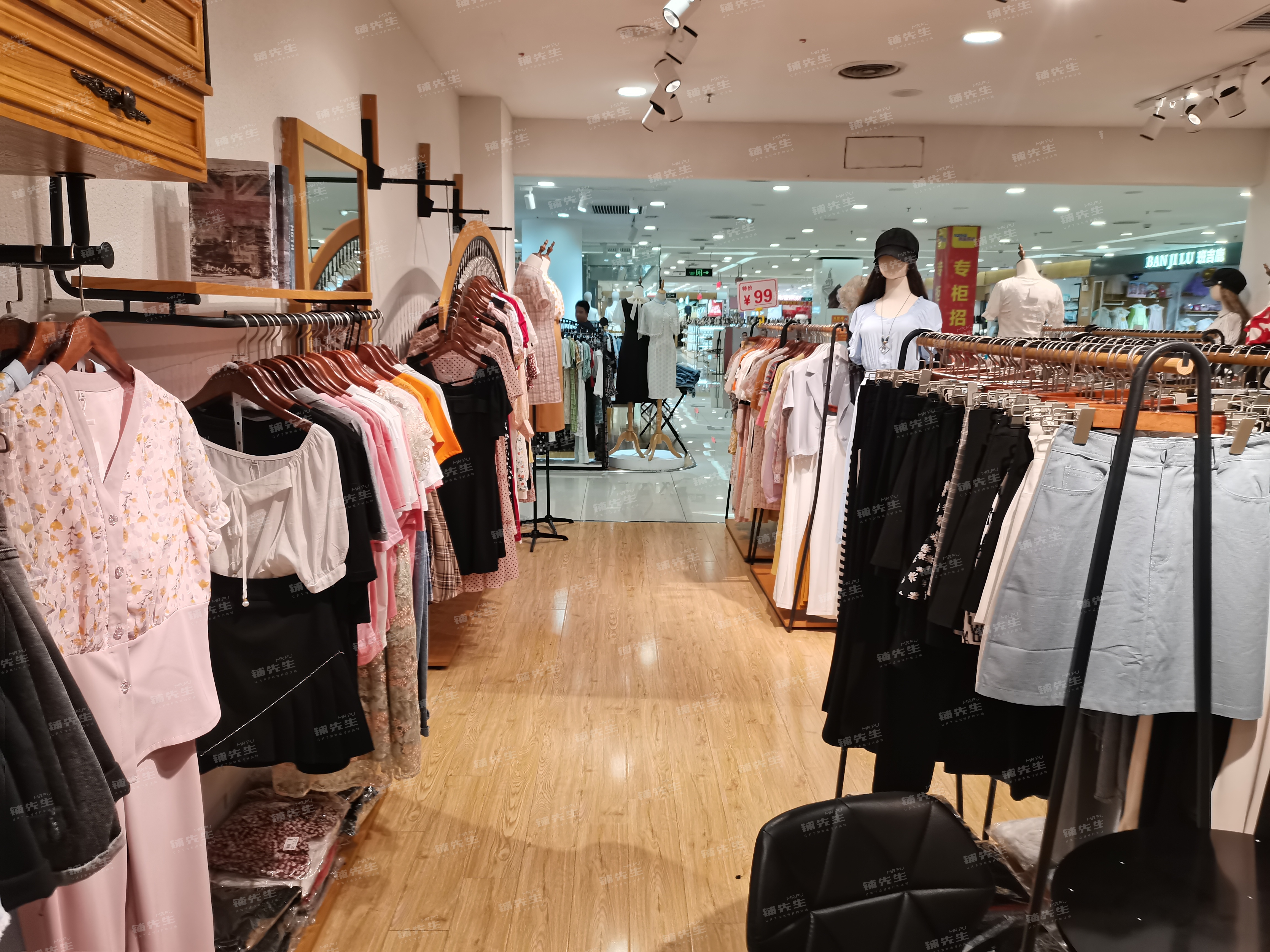 光明玉律商业街购物广场服装店转让人流量巨大消费能力强