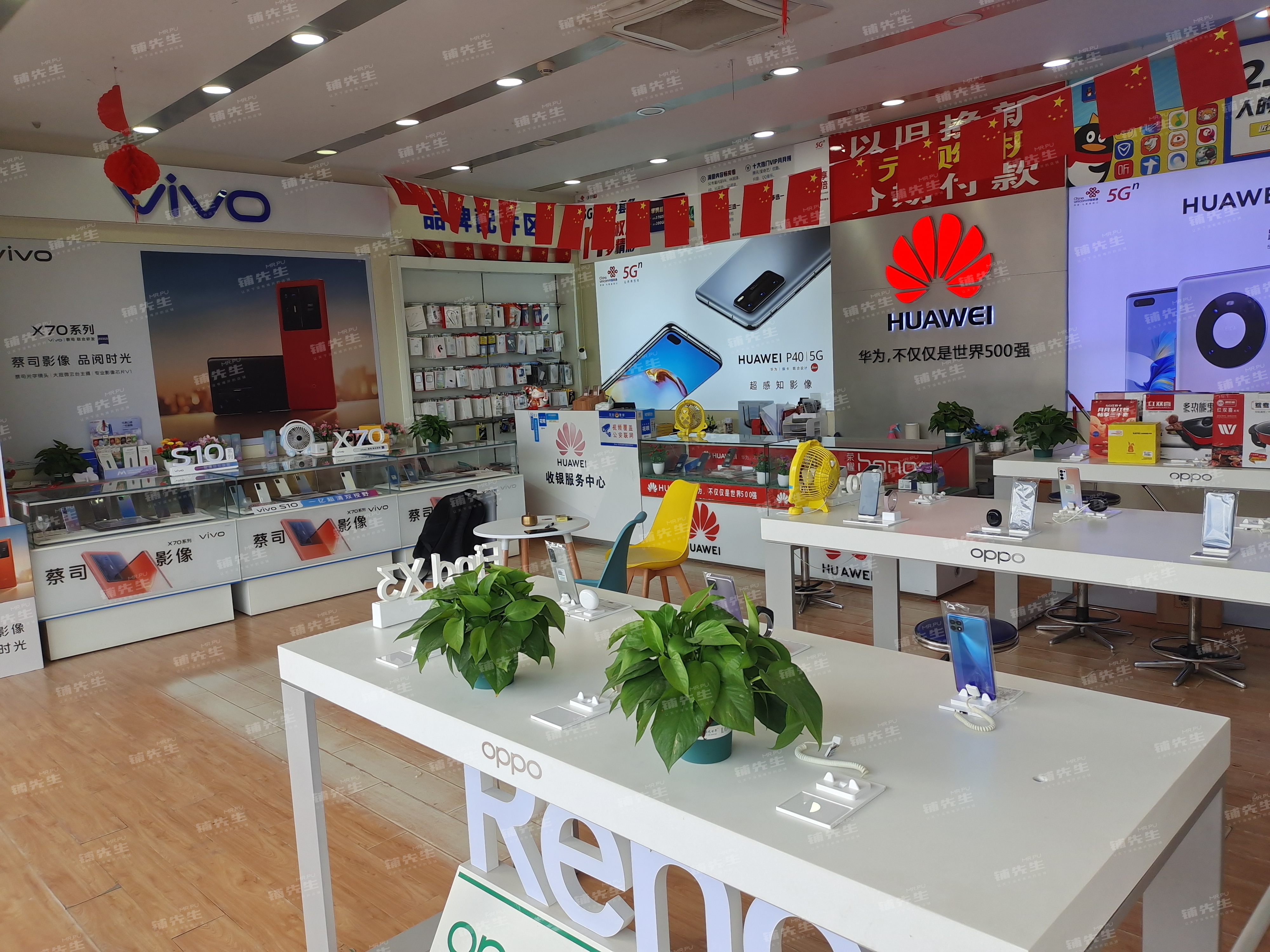 龙岗手机店转让荟港城一楼旺铺人流大可空转无行业限制