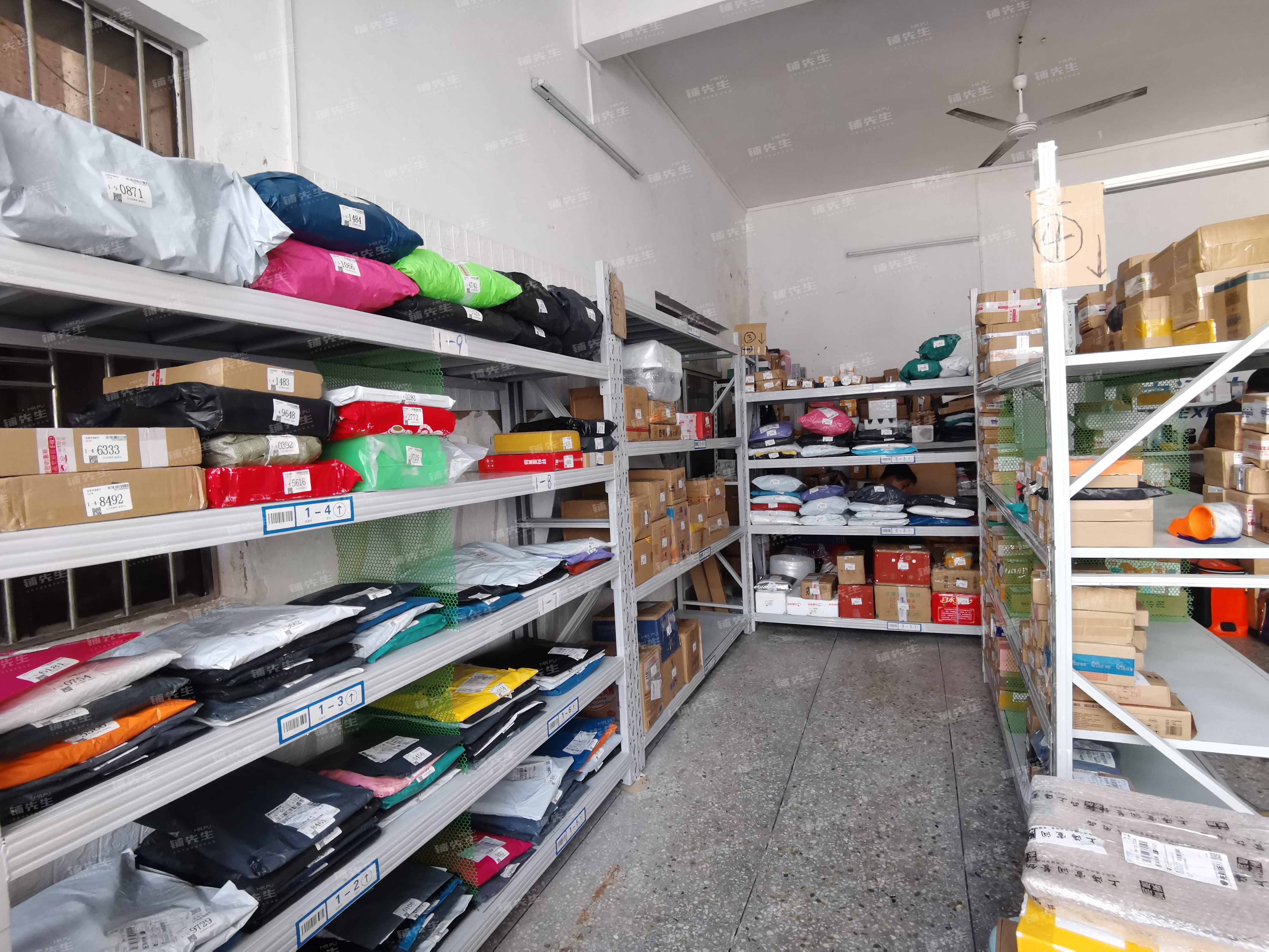 宝安兔喜快递超市转让大量住宅工业园写字楼人群密集方便停车